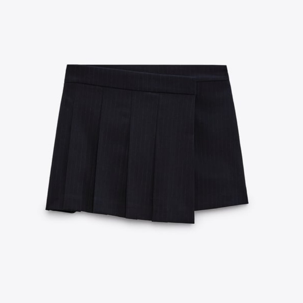 ASYMMETRIC BOX PLEAT SKORT